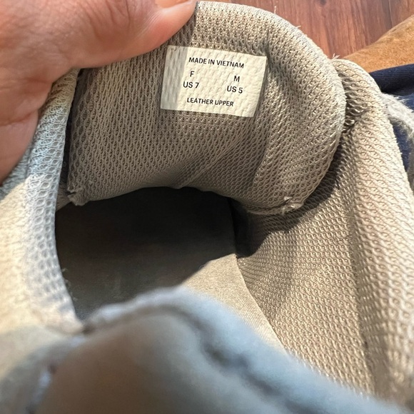 Everlane Gray Trainer Sneakers Leather Suede Lace Up Shoes Size M 5/ F 7 - Picture 8 of 8